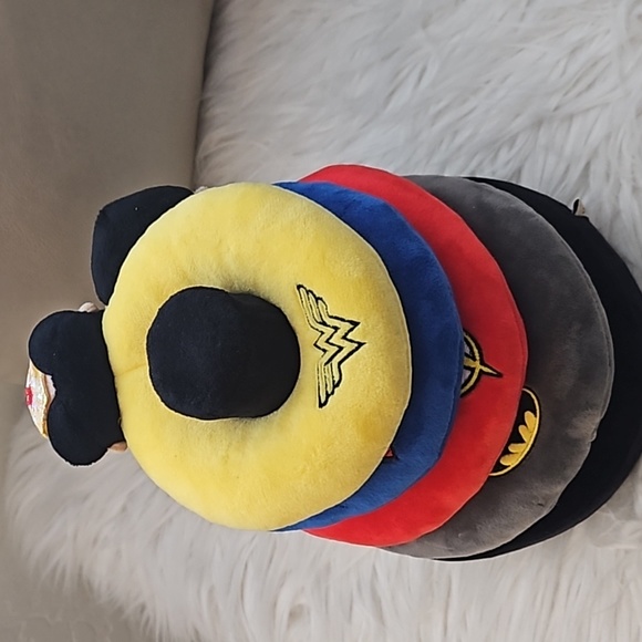 Itty Bittys DC Comics Stacker - Picture 3 of 3